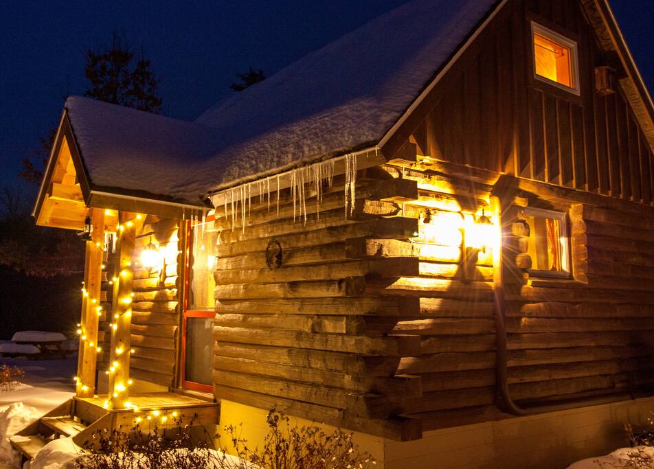 Cozy Log Cabin near Middlebury and Brandon Houses for Rent in