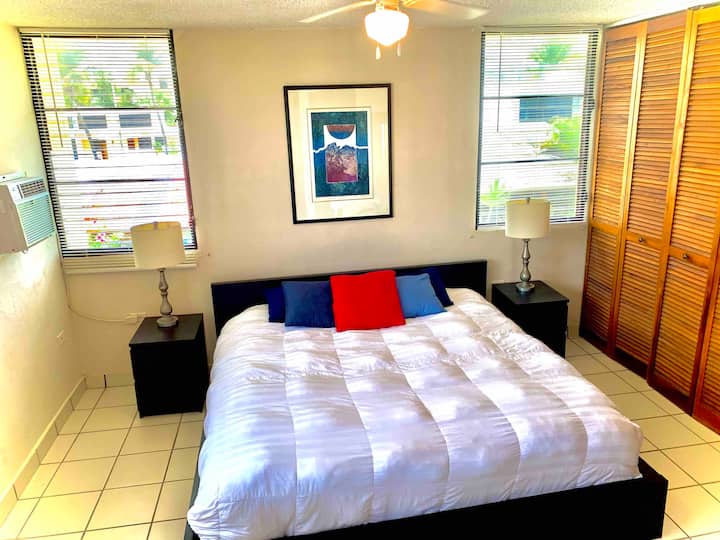 Glavna spavaća soba s nadograđenim bračnim krevetom (180x200) za dodatnu udobnost