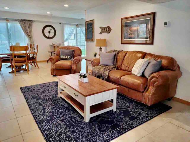 Sunset Retreat gallery image 3