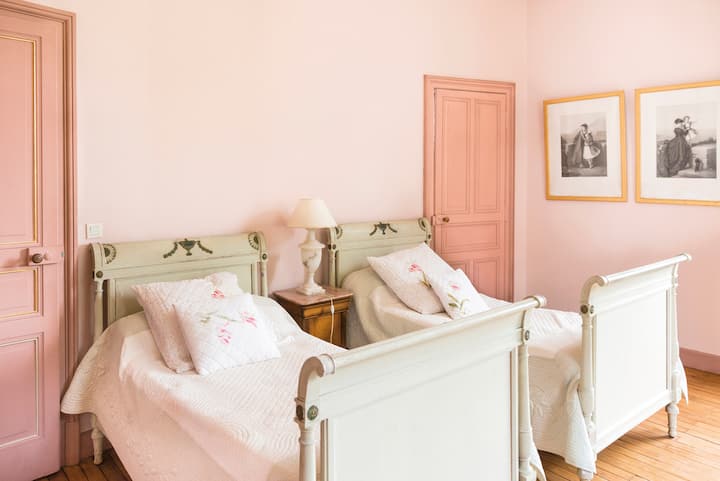 ห้องสีชมพู