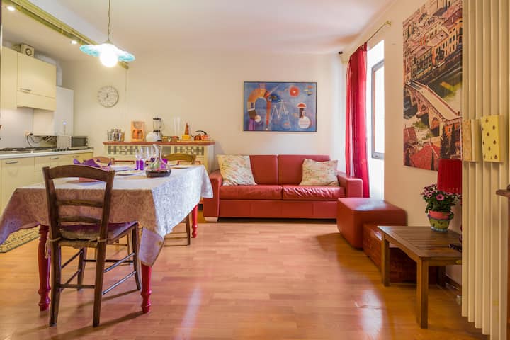 Living room with Frau sofa bed - Soggiorno con divano letto Frau matrimoniale