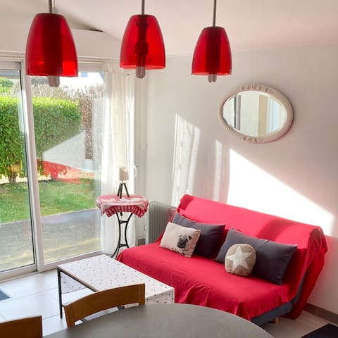 Successful Airbnb property: Small house / walking distance to the beach in Perros Guirec