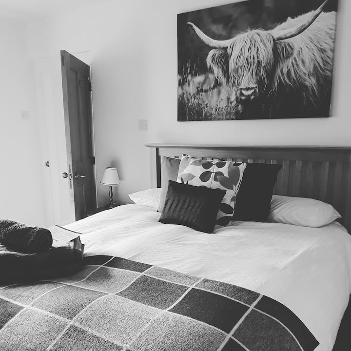 עוד אחת ממיטות הקינג סייז בקומה הראשונה