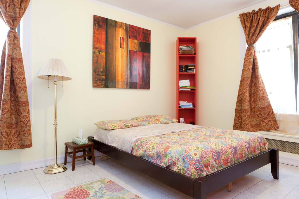 My lovely bedroom (2)