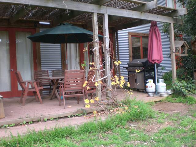 Brookdale Manor – Sleeps 13 gallery image 3