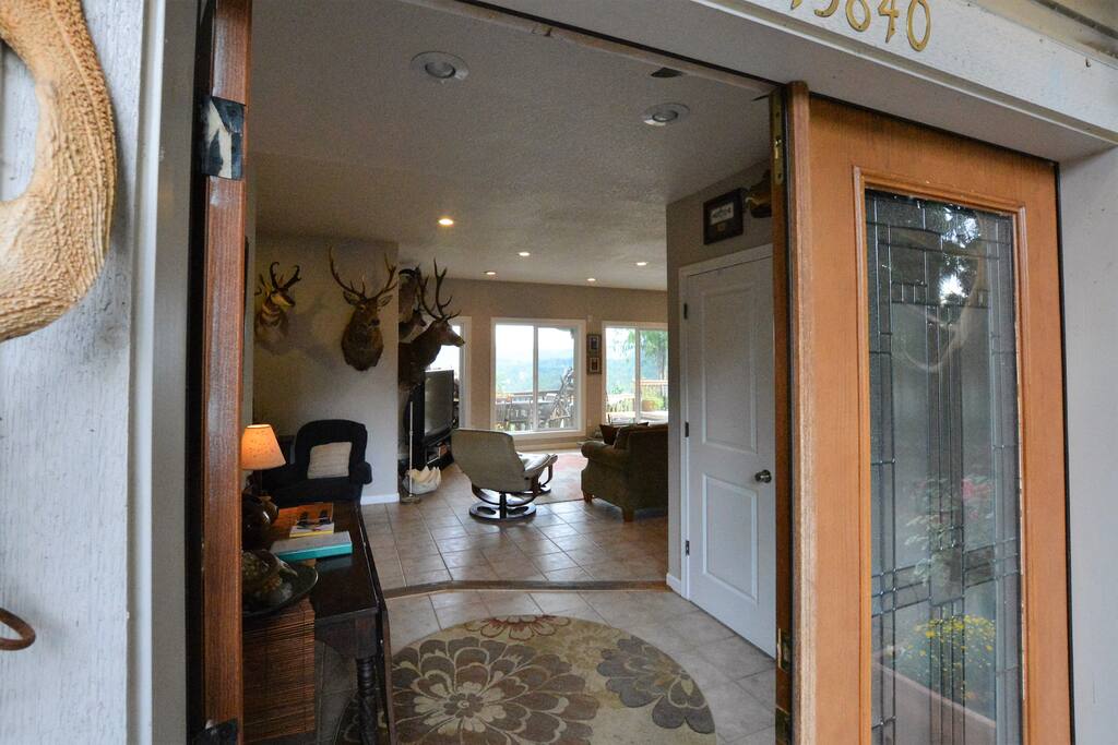 Your first steps into the Lodge