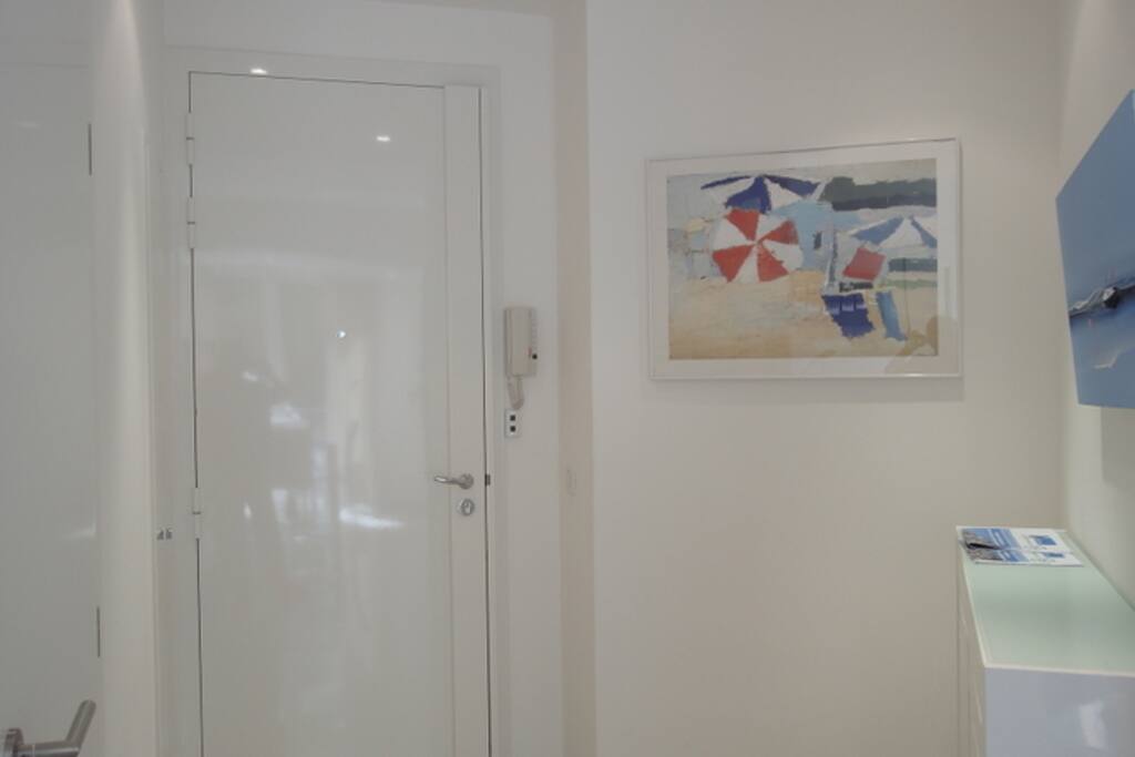 Porte du studio blindée, interphone