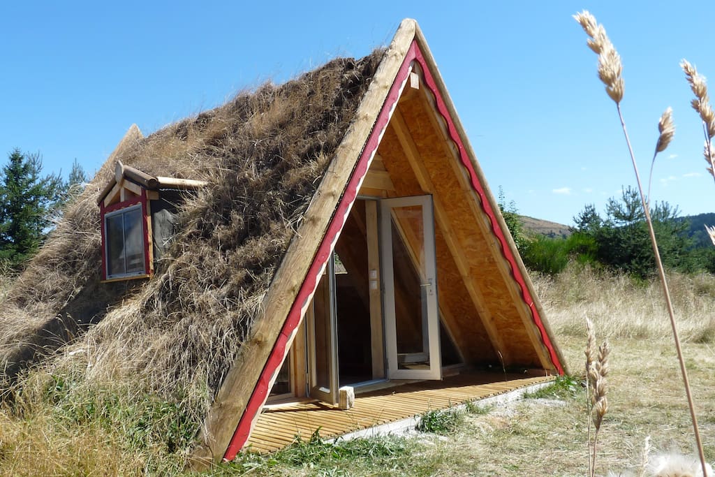 Maison triangle en bois v g talis e vue G vaudan Maison triangle en bois v g talis e vue G vaudan