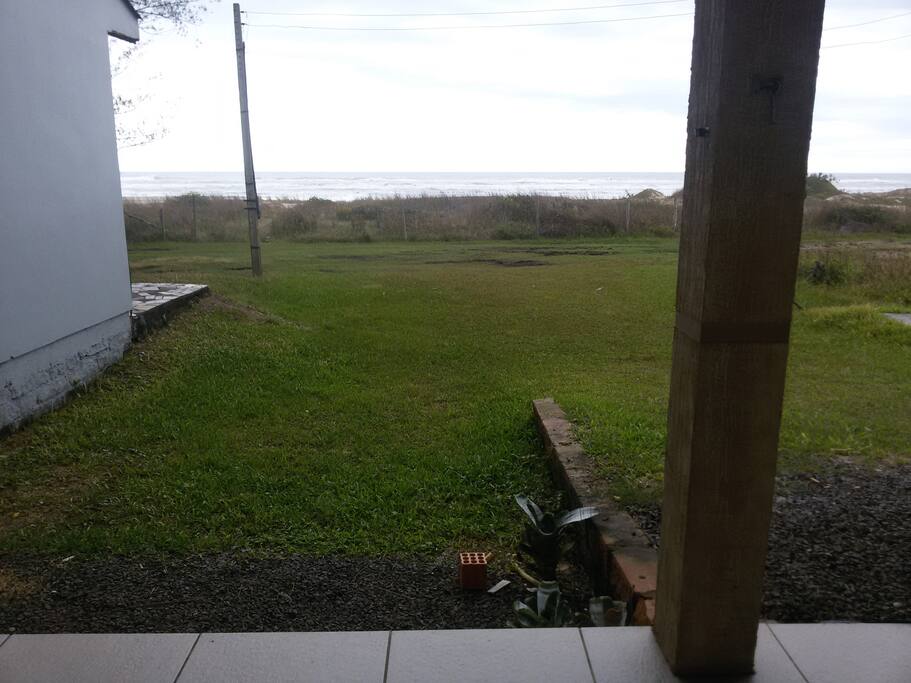 área de frente pro mar com churrasqueira