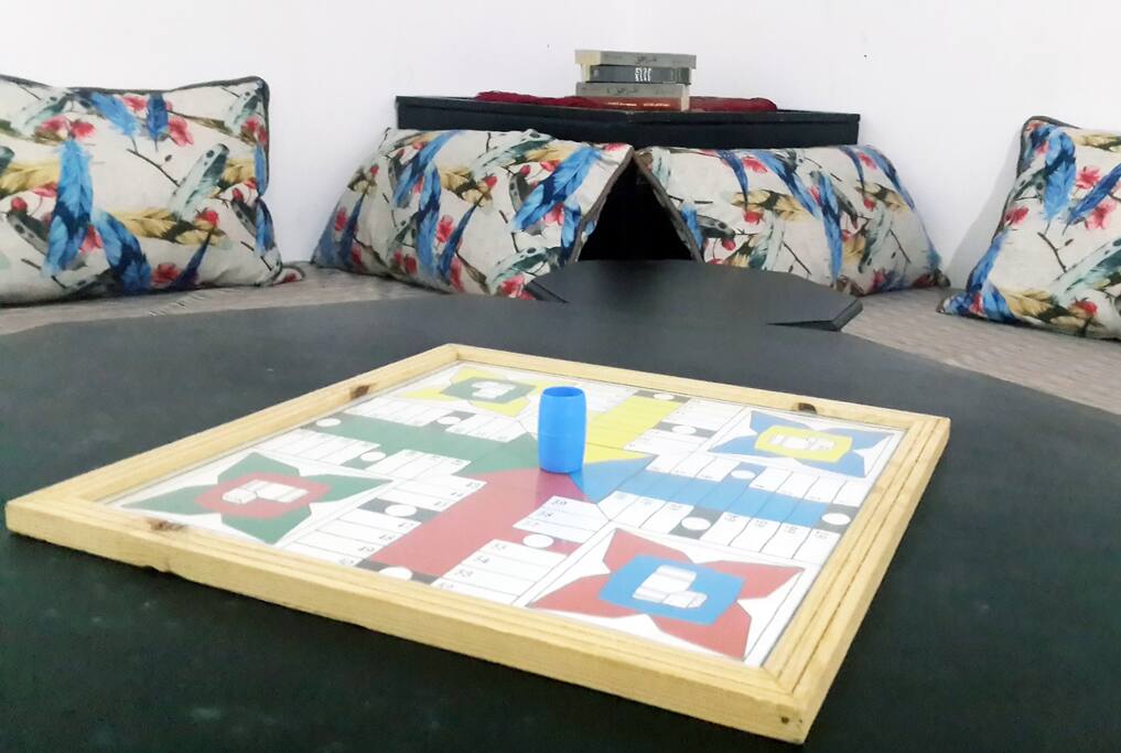 Play Parchis ! with your freinds/Family