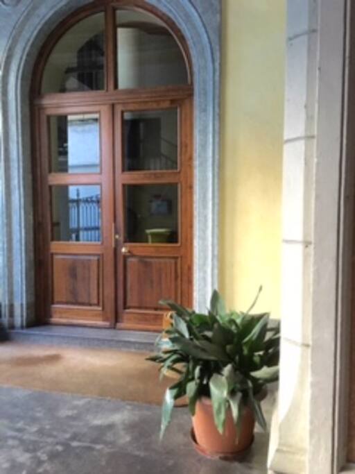 Ingresso Portone interno cortile