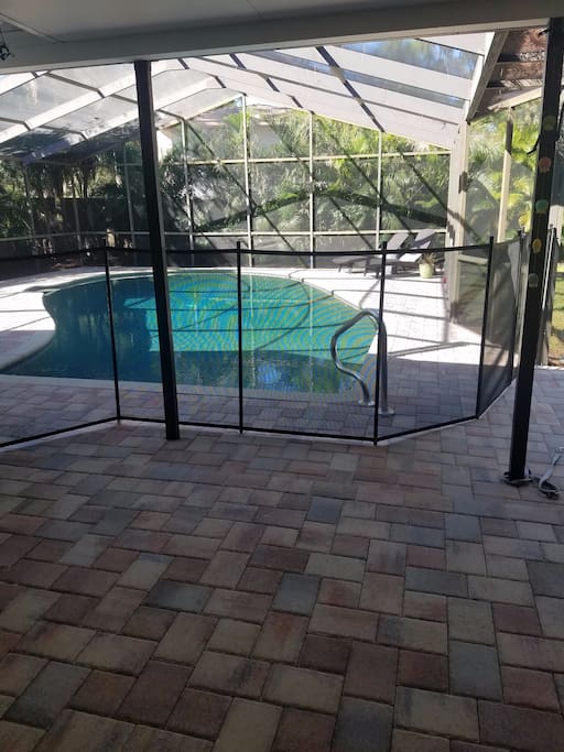 Newly complete salt water pool, fenced and private back yard. Safety fence for kids. Lots of toys for kids.