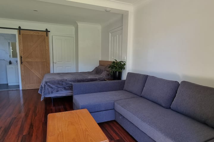 Studio On Foy - Wollongong