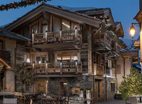 Beautiful chalet in the heart of Courchevel Le Praz