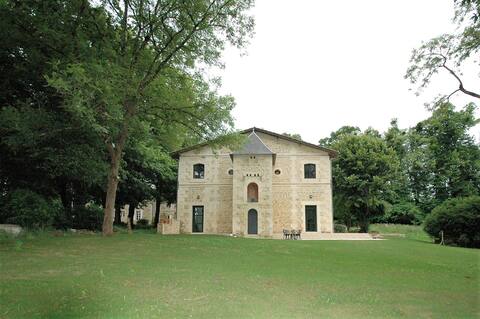 Charming cottage 15 minutes from Bordeaux
100% self-catering