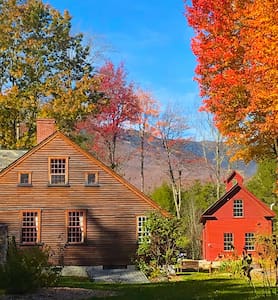 Old Mansfield Homestead in Stowe