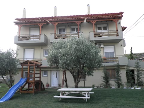 Olive Villa  Make the Vacation House Your Home!