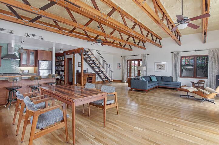 Character in Venice Beach!! gallery image 3