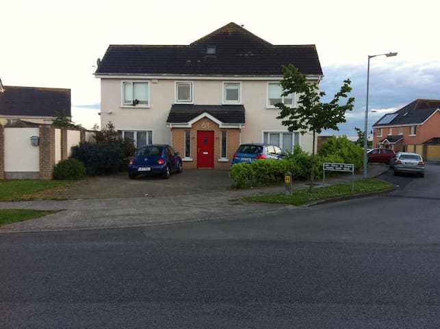 House in Lusk, Dublin-Near Airport