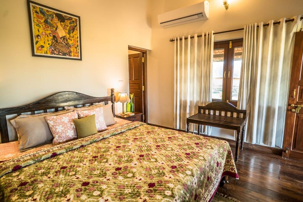 Deluxe Room with King Sized Bed