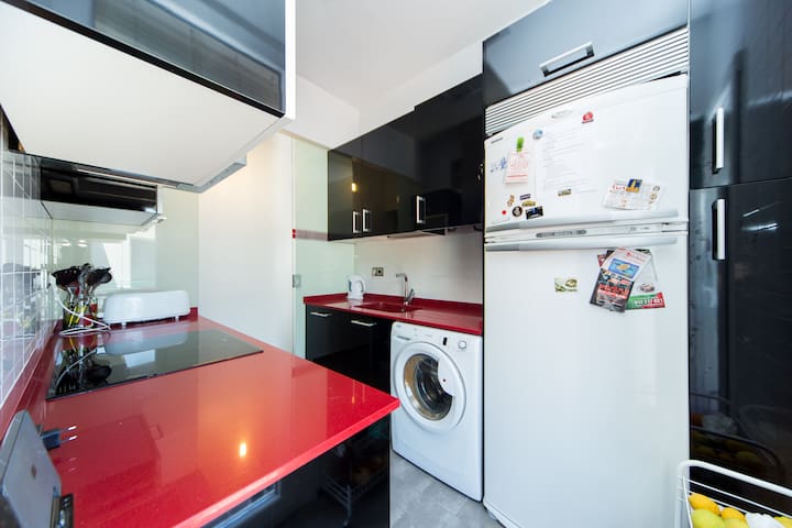 En el corazón de Lavapíes. LOVE gallery image 3