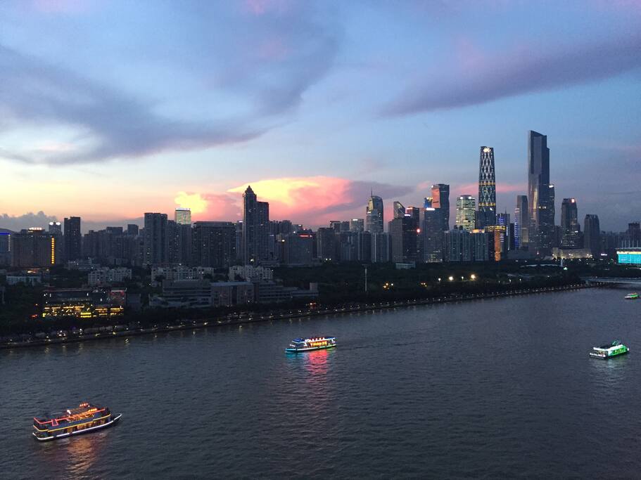阳台黄昏景色
