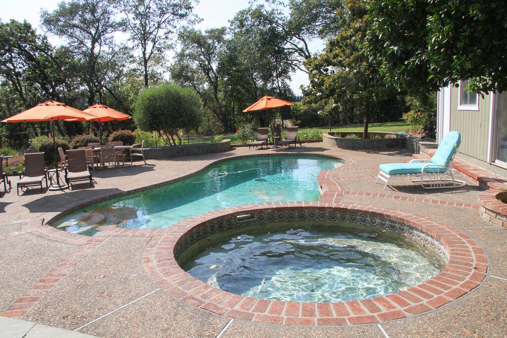 Lounge by the pool in the warm sunshine or enjoy the hot tub at night.