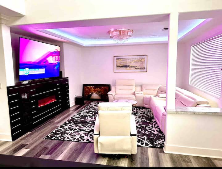 Luxury Airbnb Downtown Houston Houses for Rent in Houston, Texas