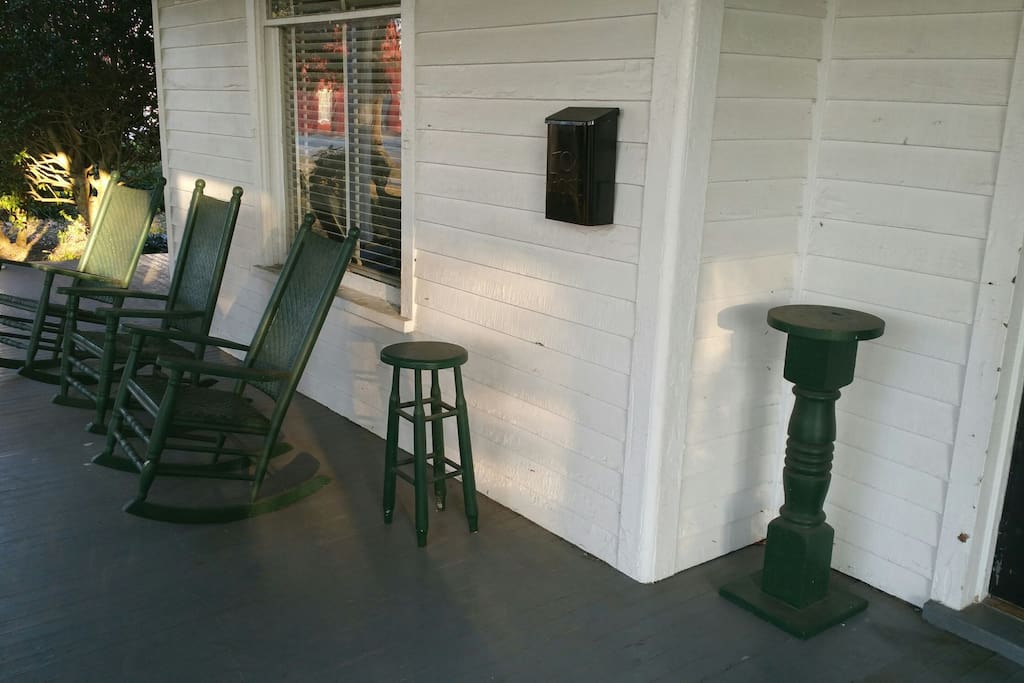 Front porch rocking chairs