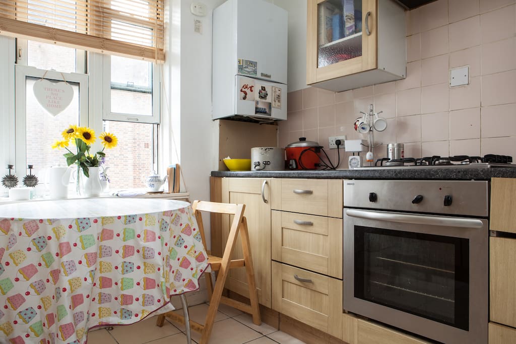 Shared clean and equipped kitchen