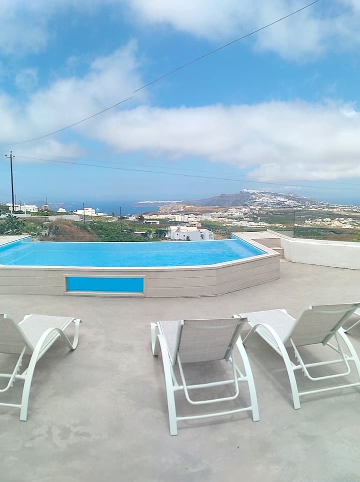 Aroma Cavas Suite with Caldera view and Sunset