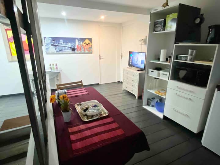 Superbe  Chambre Chez Marjorie Et Gregory - Aulnoye-Aymeries