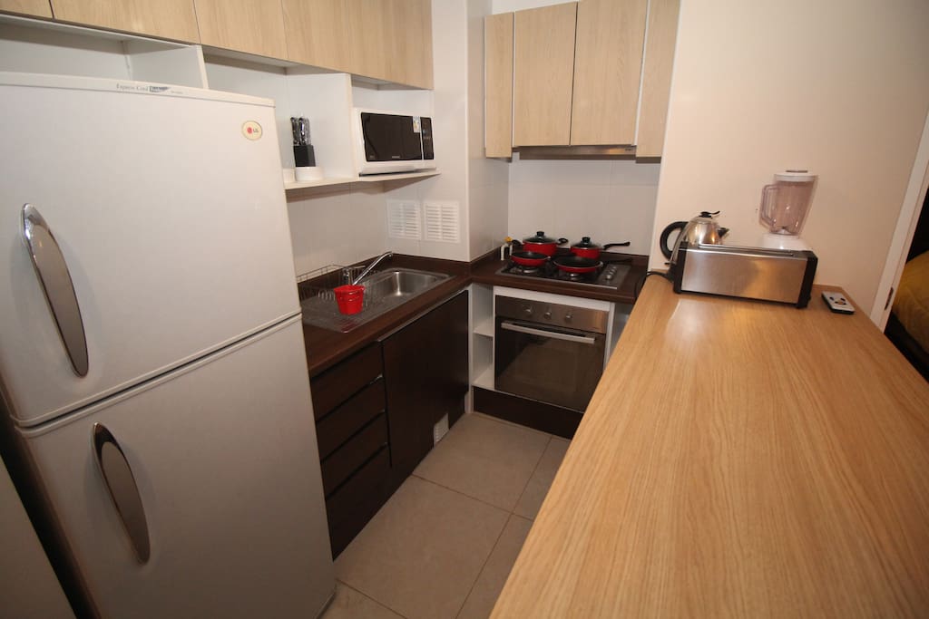 Cocina amoblada y equipada