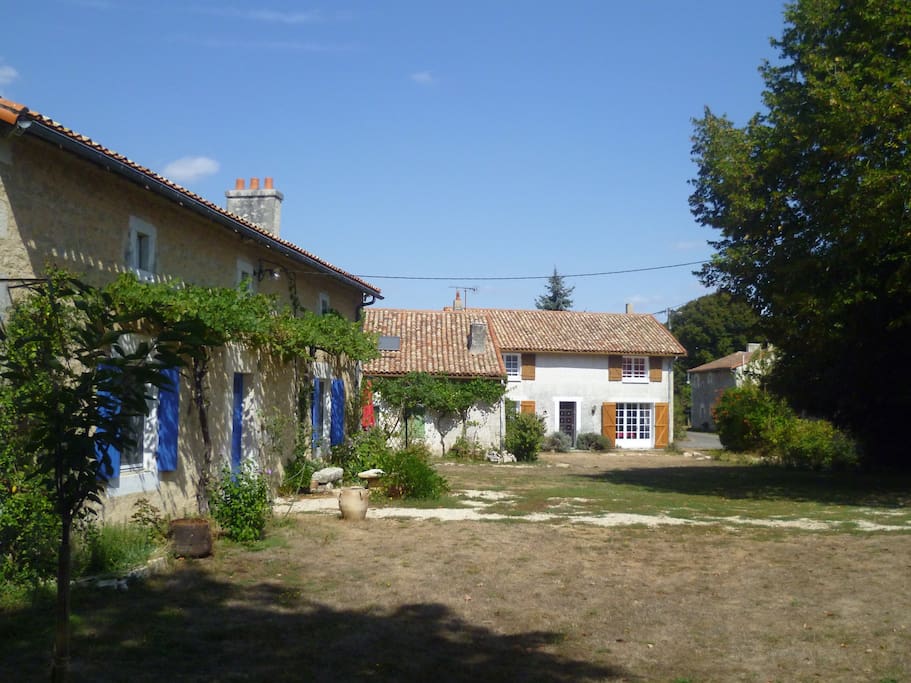 Maison du propriétaire et deux gîtes