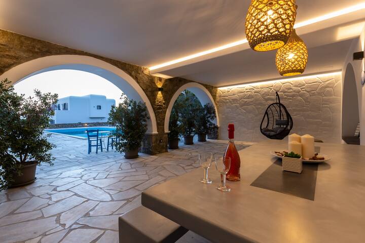 Callisti Mykonos Town (Chora) with pool view. gallery image 2