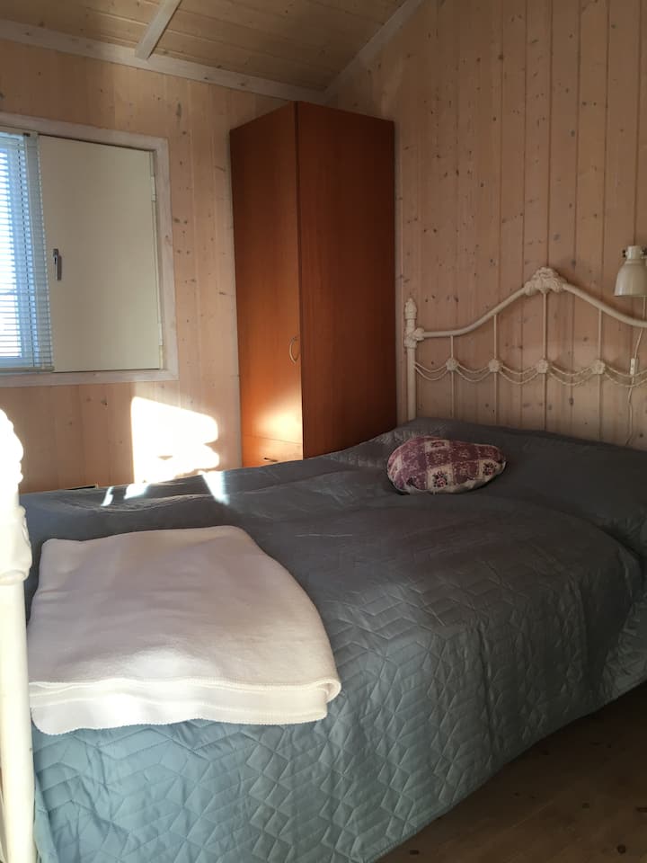 Საძინებელი  ზომით 200x140 საწოლი