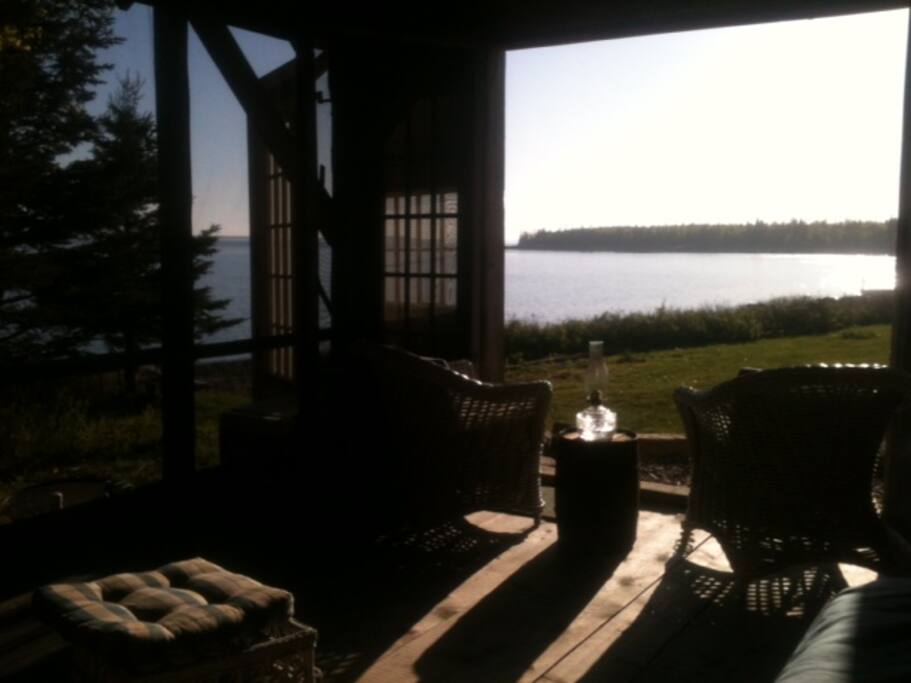 Waterfront Cabin 75 ft from water Cabins for Rent in Tremont, Maine