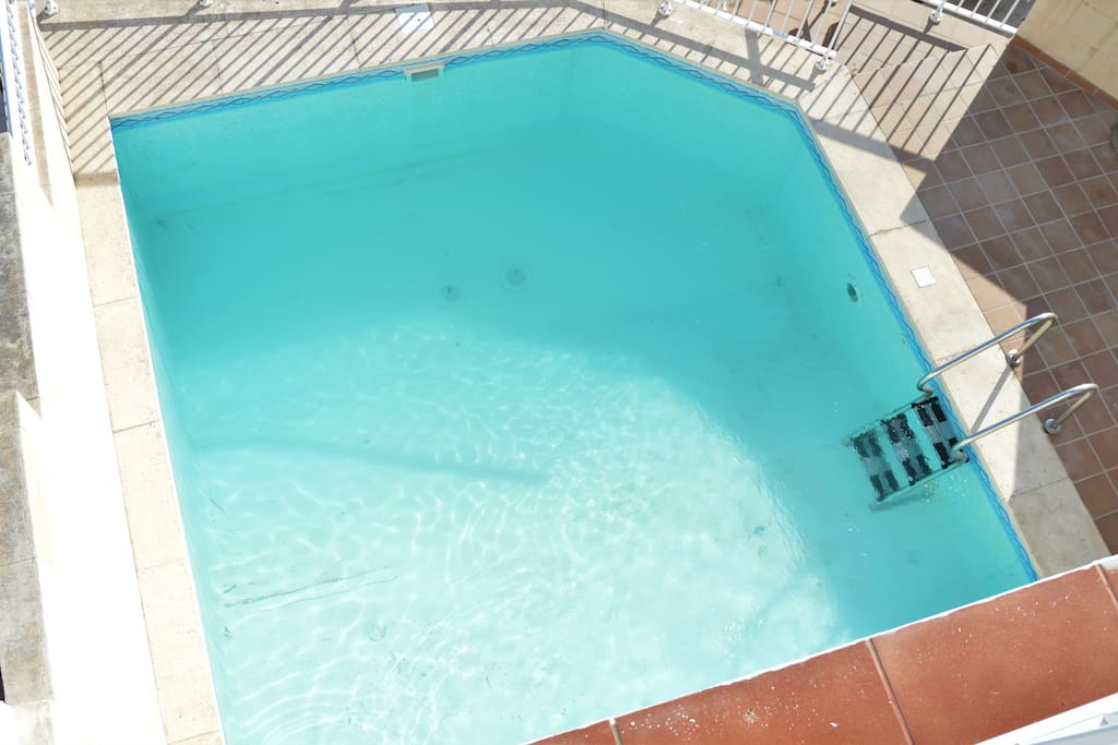 Vista aérea de piscina privada