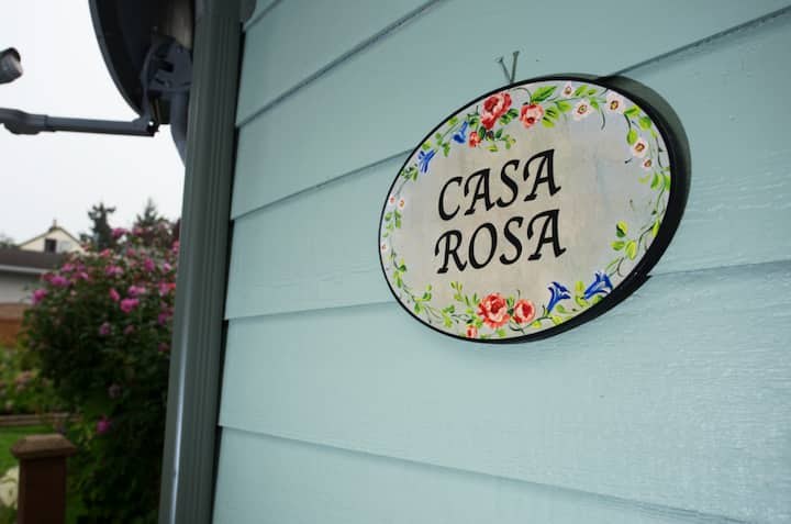 Casa Rosa-Cottage-Just steps from the beach!!