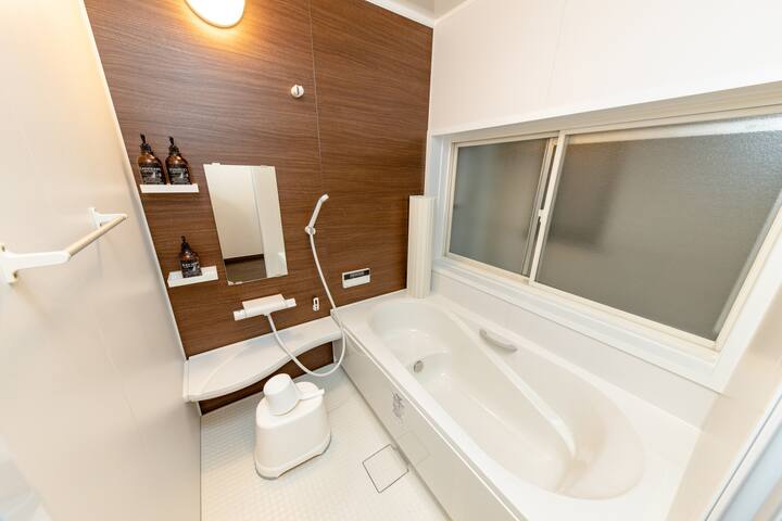 4min from JR Sta, 15min to Akihabara, free parking gallery image 5