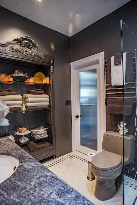 Heated towel rack