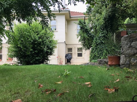 ⭐ Garden Villa w/Sea View and All Amenities