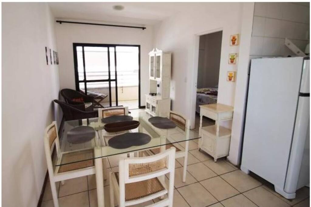 Sala integrada com cozinha