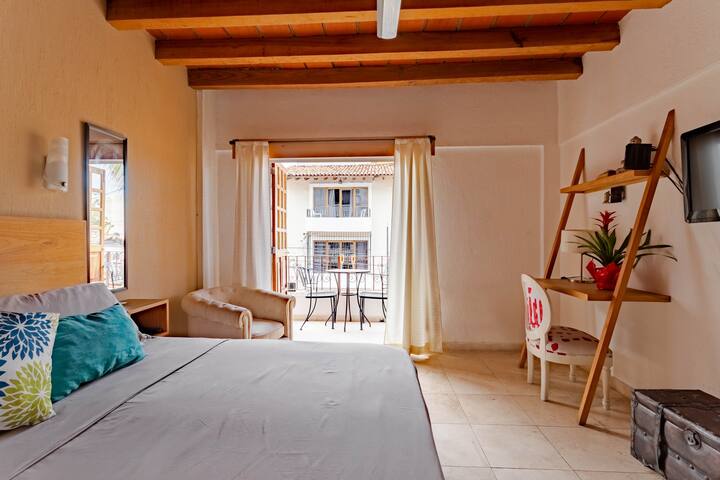 Olas Altas Suites managed Airbnb listing 1