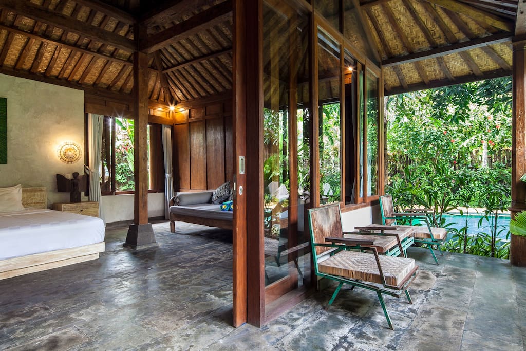 Comfortable space with terrace by the poolside...