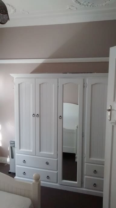 plenty of closet space