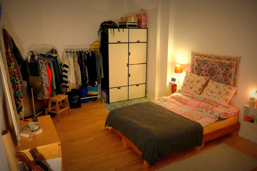 Sleeping room with balcony