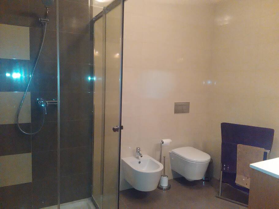 WC privado do quarto (1)