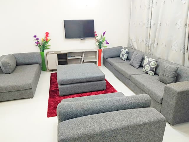 Single Room with Private Bathroom + Balcony Access