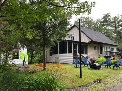LAKE MAGOG CHALET & COMFORT